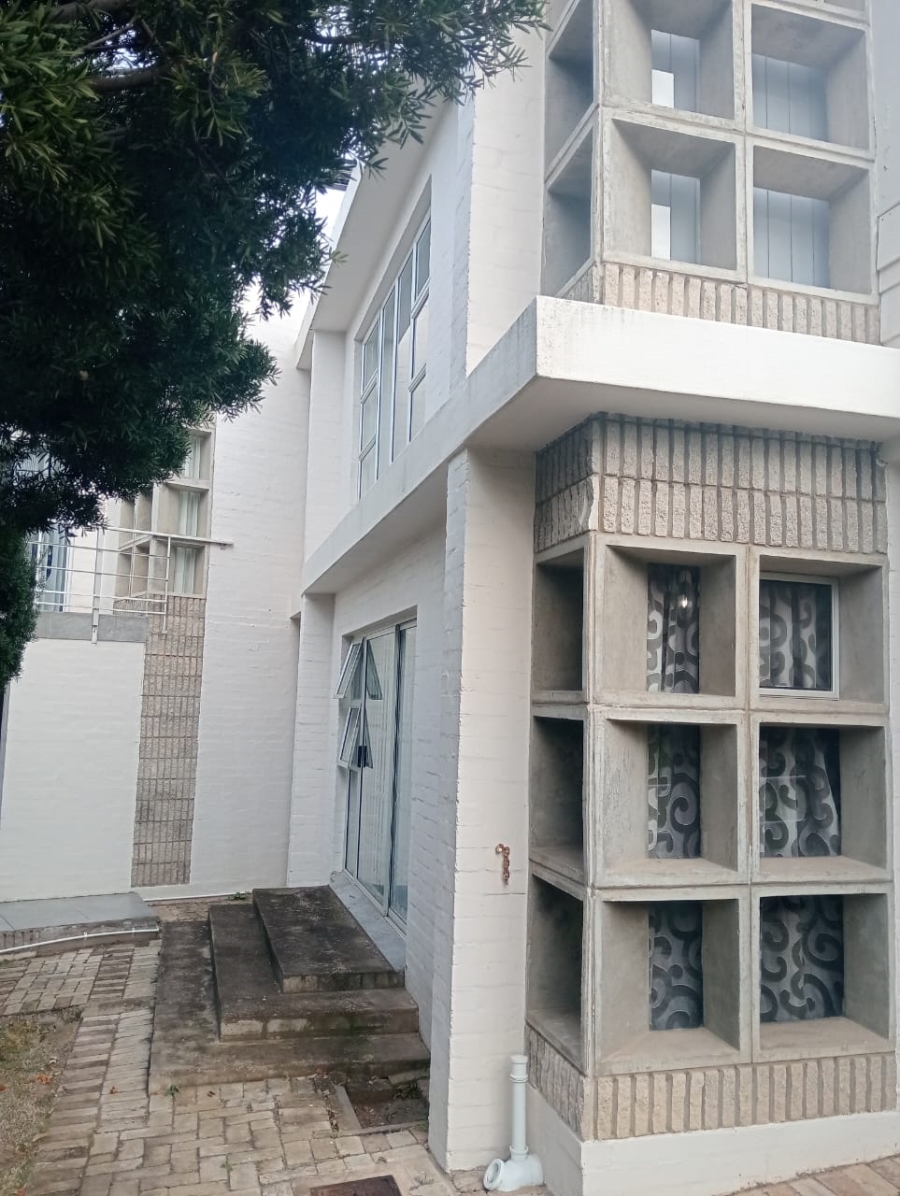 3 Bedroom Property for Sale in Wavecrest Eastern Cape